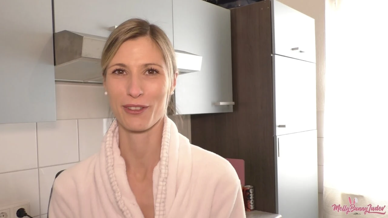 ANAL – In the freshly shaved ass of the woman neighbor – Just drill up the ass as a greeting